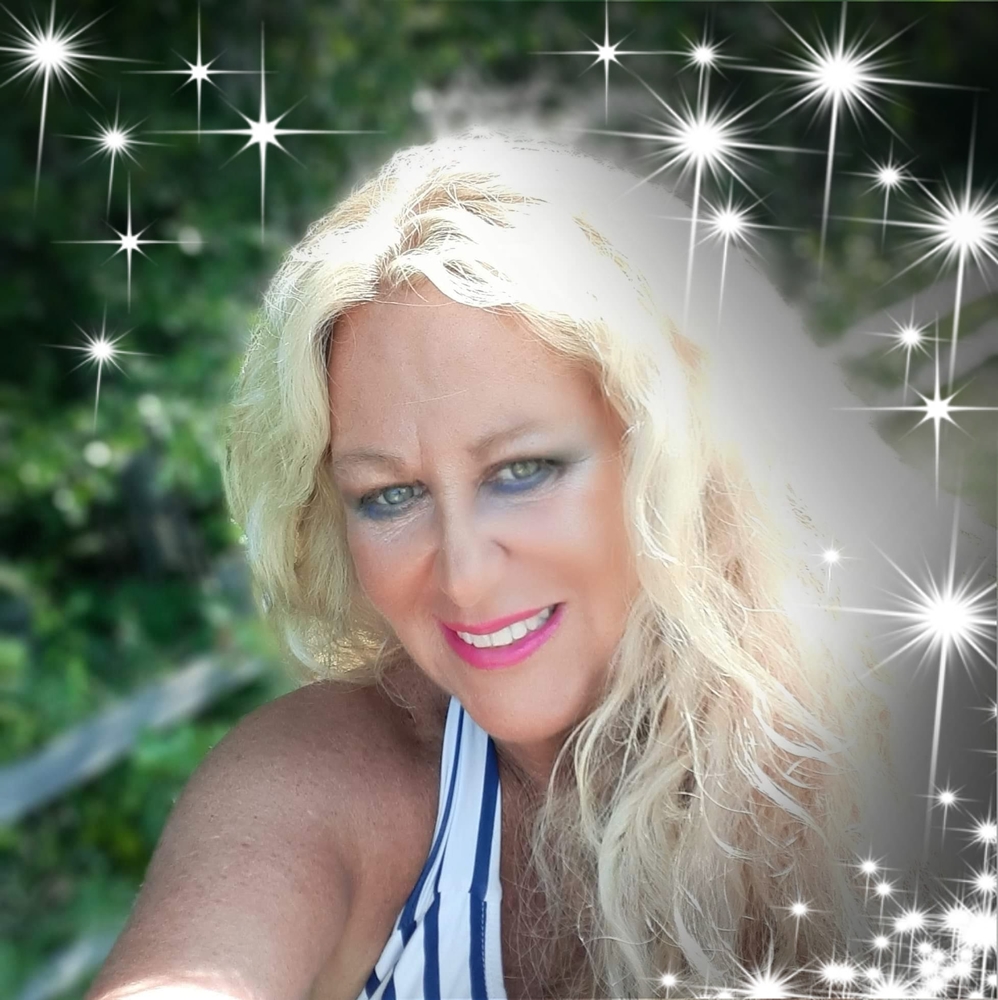 Meet your Posher, Debra